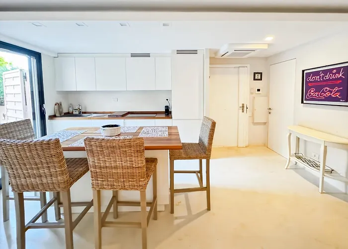 Heaven Apt, Rickeys 公寓